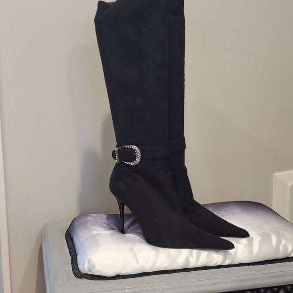 Black boots - Picture 1 of 4